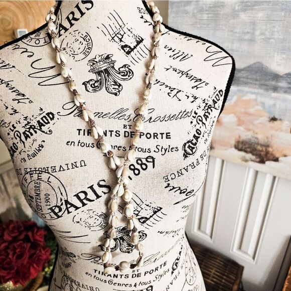 New Handmade Beaded Lei Natural Seashell Necklace. - Picture 13 of 13